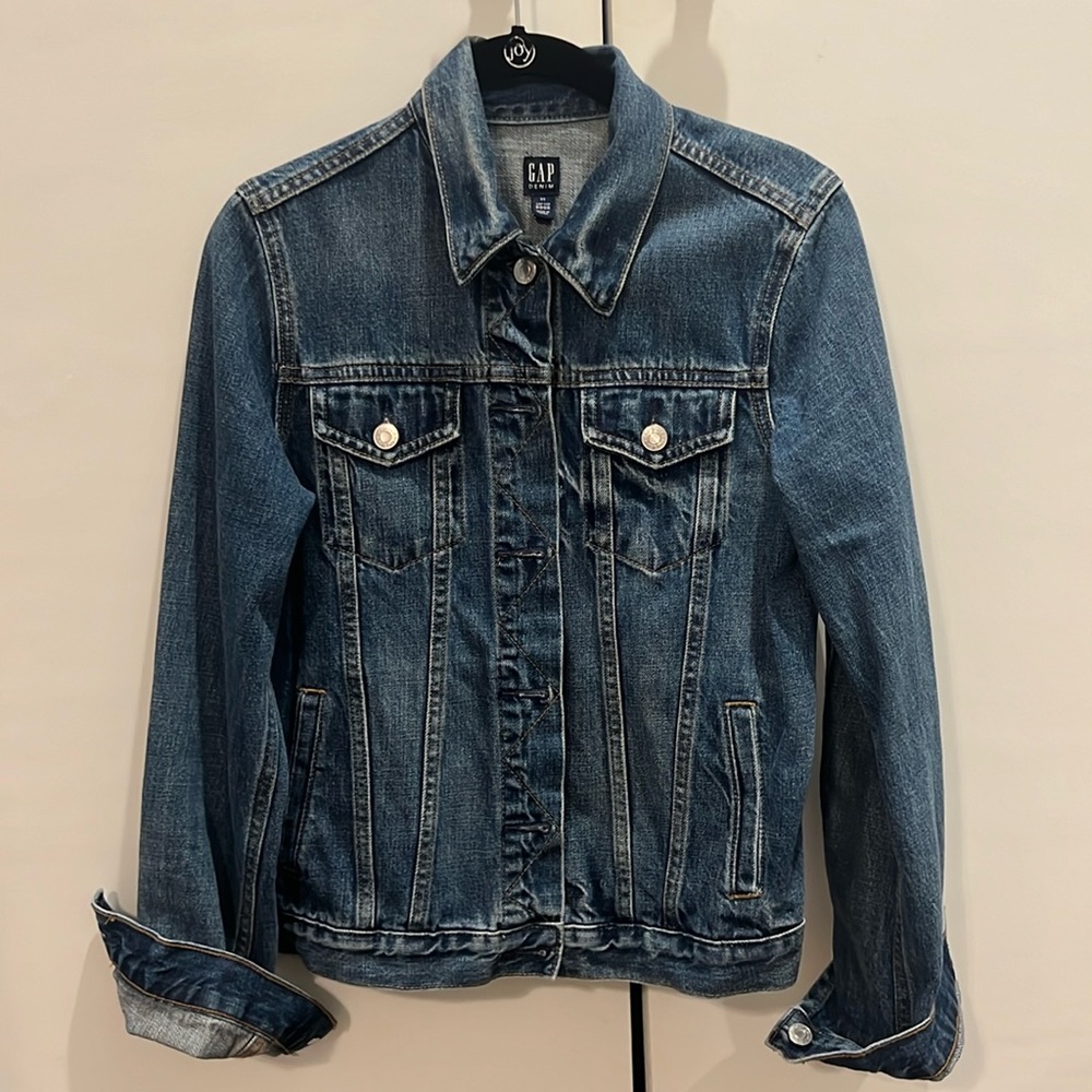 Gap denim jacket - size xs